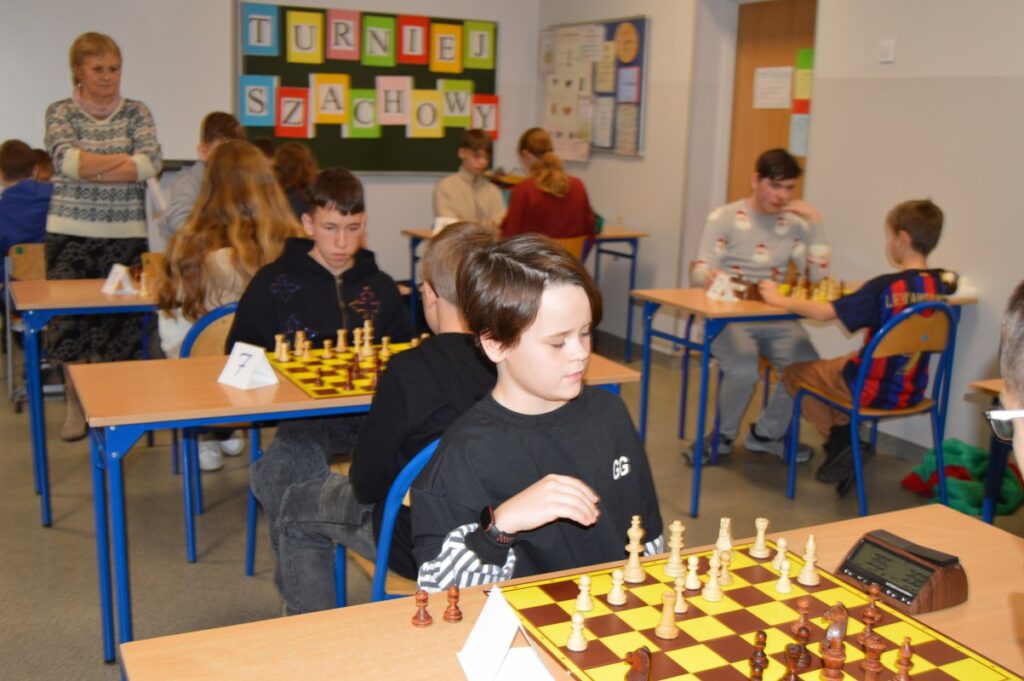 mikolajkowy 24 23